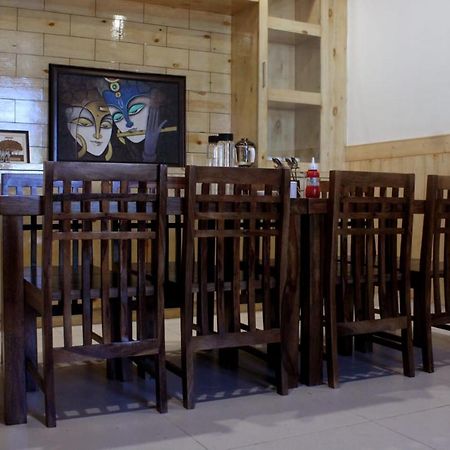 Him Aashrey B&B Homestay Шимла Экстерьер фото