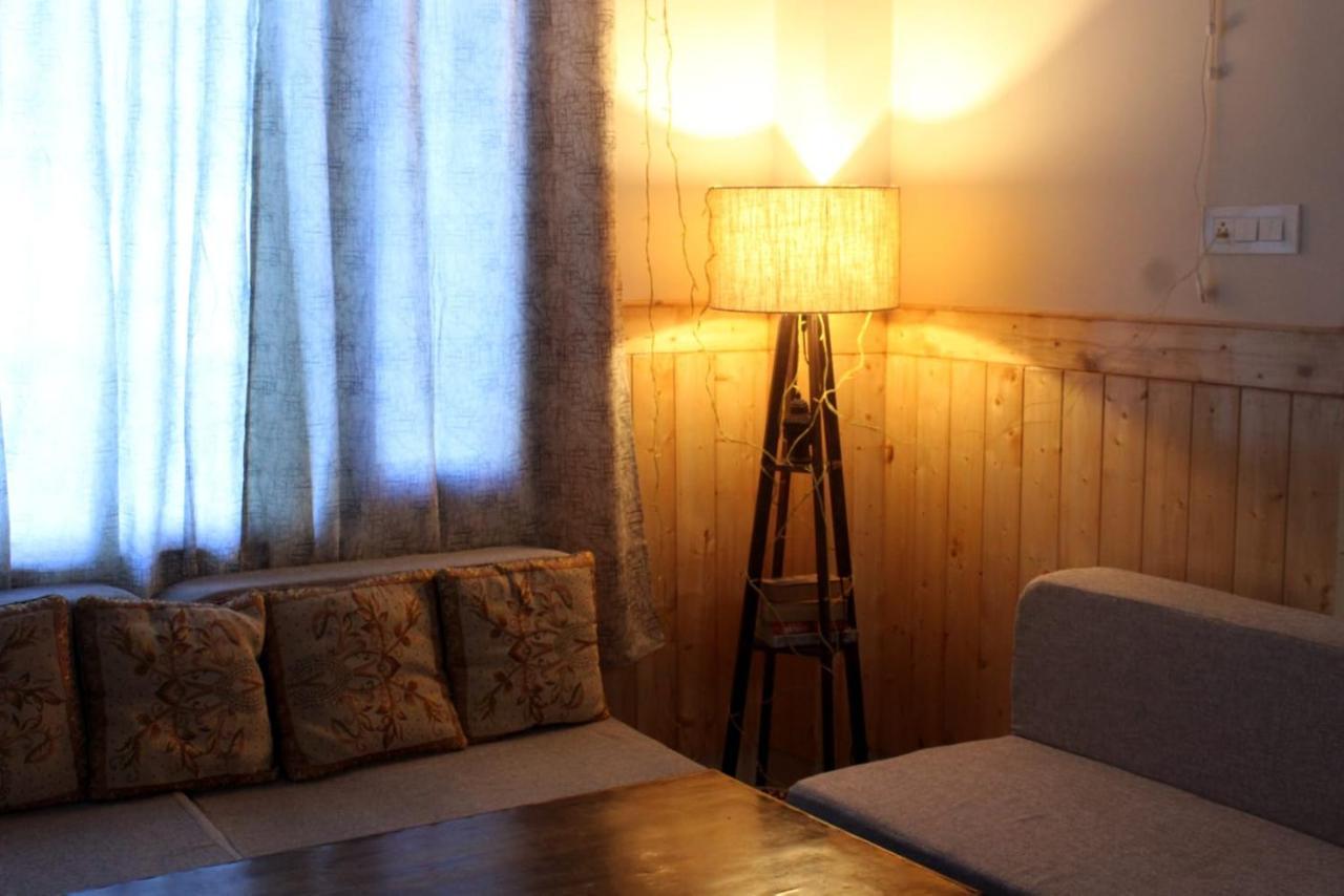 Him Aashrey B&B Homestay Шимла Экстерьер фото